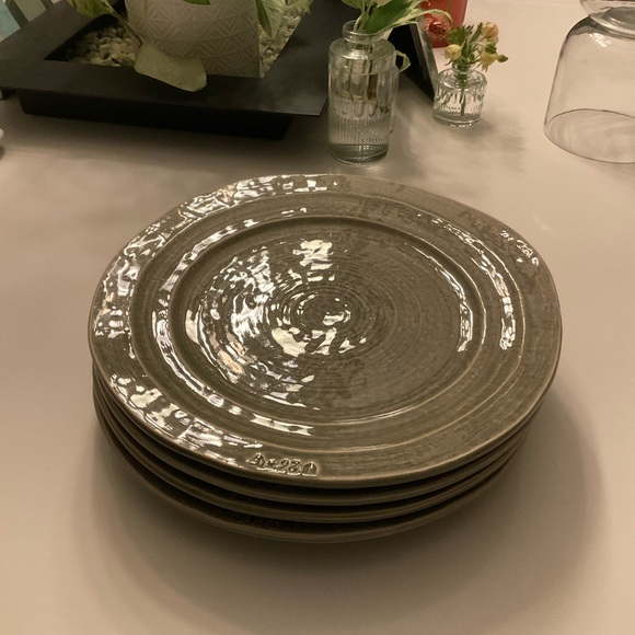 New Anthropologie Glenna Dinner Plates - Set of 4 - Picture 3 of 5